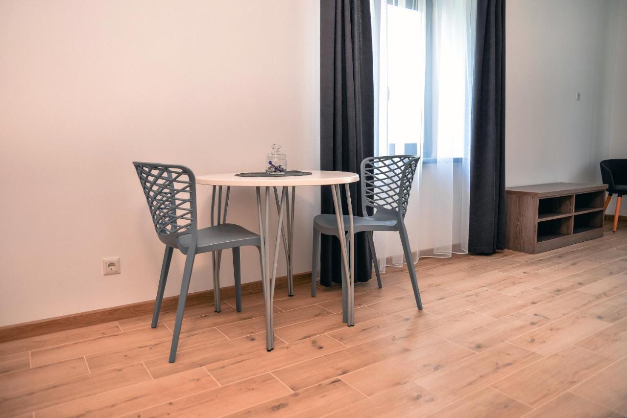 Four Rooms Apartments Tjerkasy Eksteriør billede